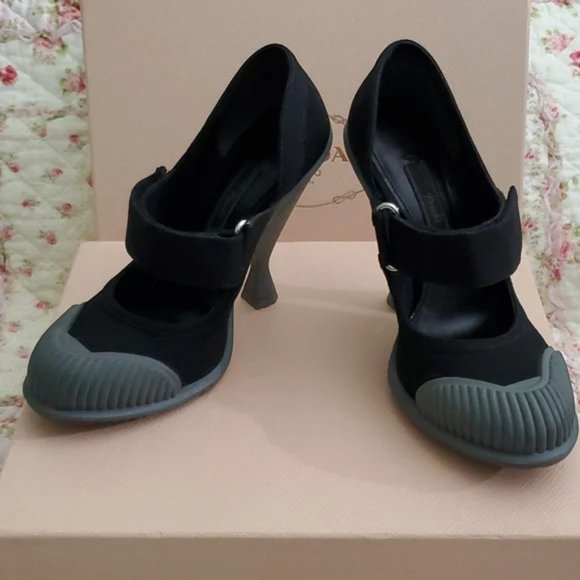 Prada Blue and White Designer Heels - Picture 7 of 12